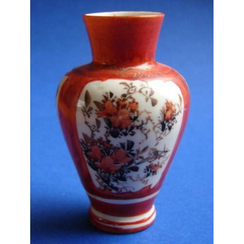 19.Meiji Japanese Kutani Vase