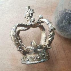 Brocante decoratieve goud en zilverkleurige kroon