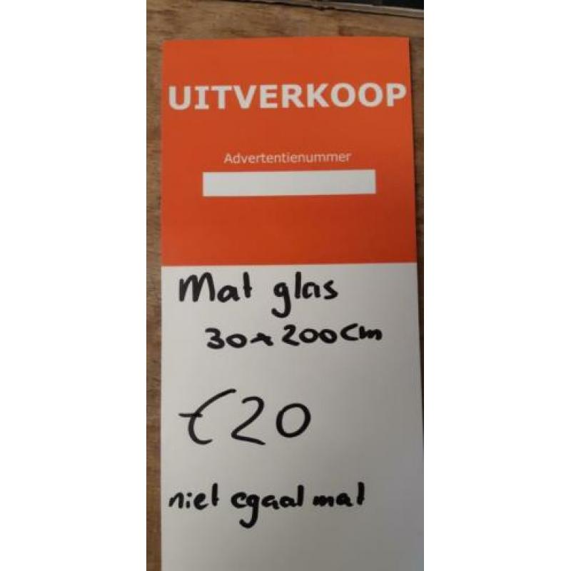 Mat glas 30 x 200 cm veiligheidsglas 8mm dik nu maar €20