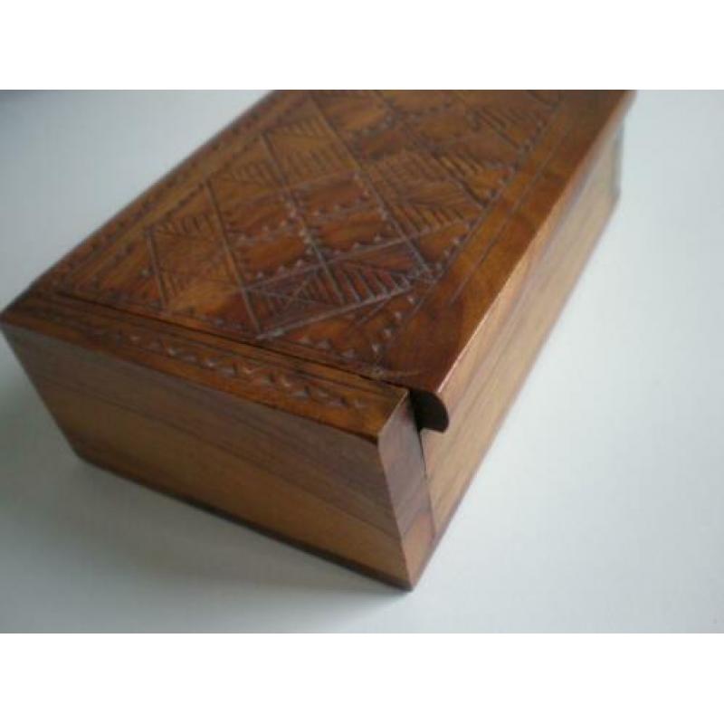 Houten doosje 12,5x9,5 cm hoogte 4 cm