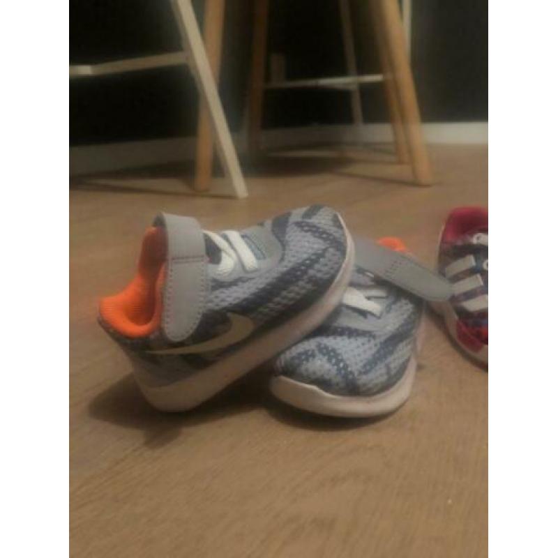 Baby/kindersneakers Adidas, Nike, Allstars maat 16 tm 25