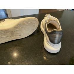 alexander mcqueen sneaker maat 40 wit