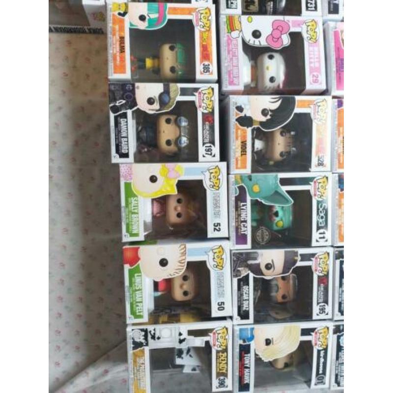 37 funko pop te koop