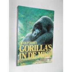 GORILLA'S in de mist door Dian Fossey