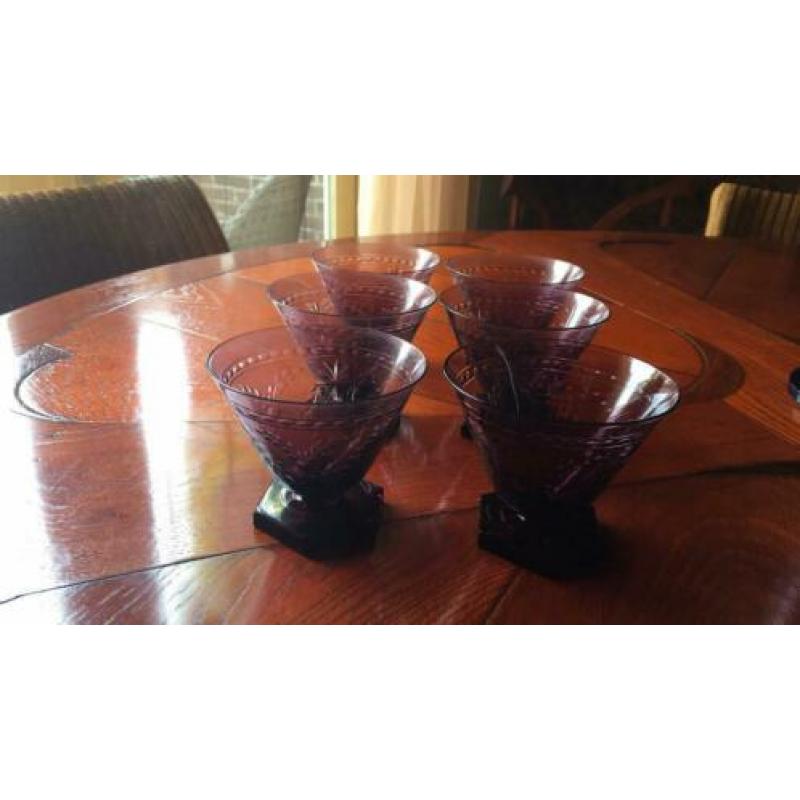 6 hele mooie art deco paars/aubergine antieke glazen/coupes