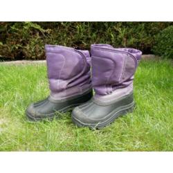 Paarse gevoerde (snow)boots. Maat:32