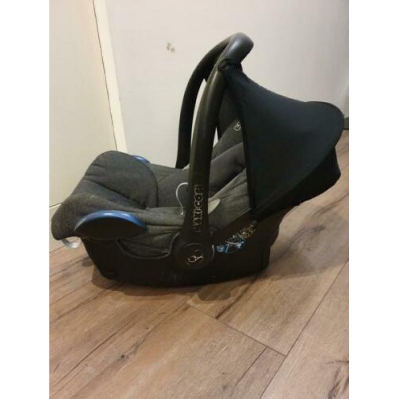 Maxi cosi cabriofix grijs met brica spiegel