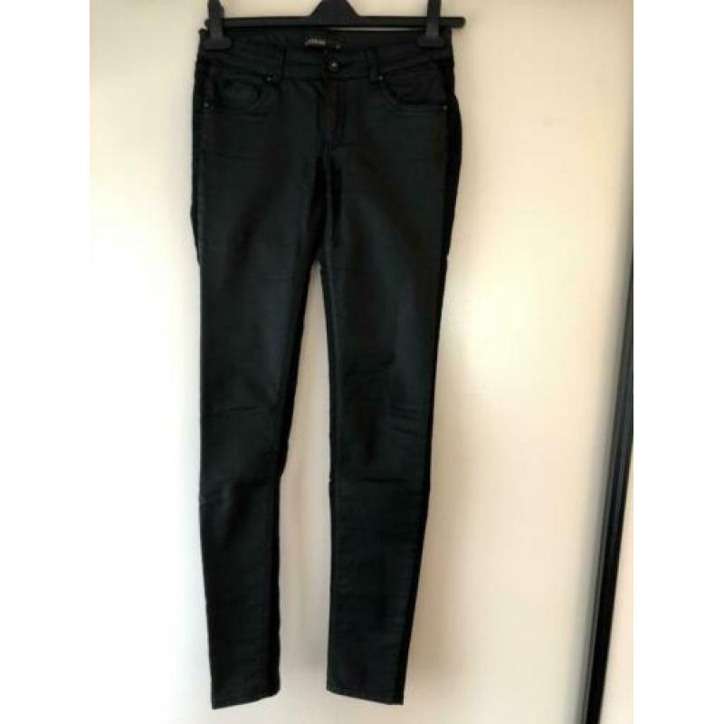 Supertrash broek zwart voorkant gecoat maat 27