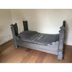 Geweldig grijs, antiek eiken bed Hoffz stijl jongensbed