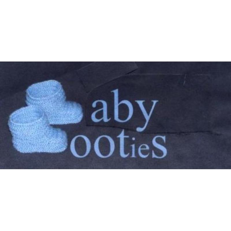 Baby Booties 0-3 m., handgebreide slofjes, wit met roze