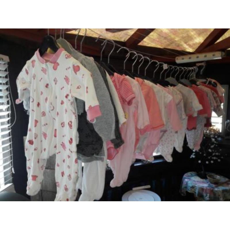 te koop verschillende babykleding maat 50